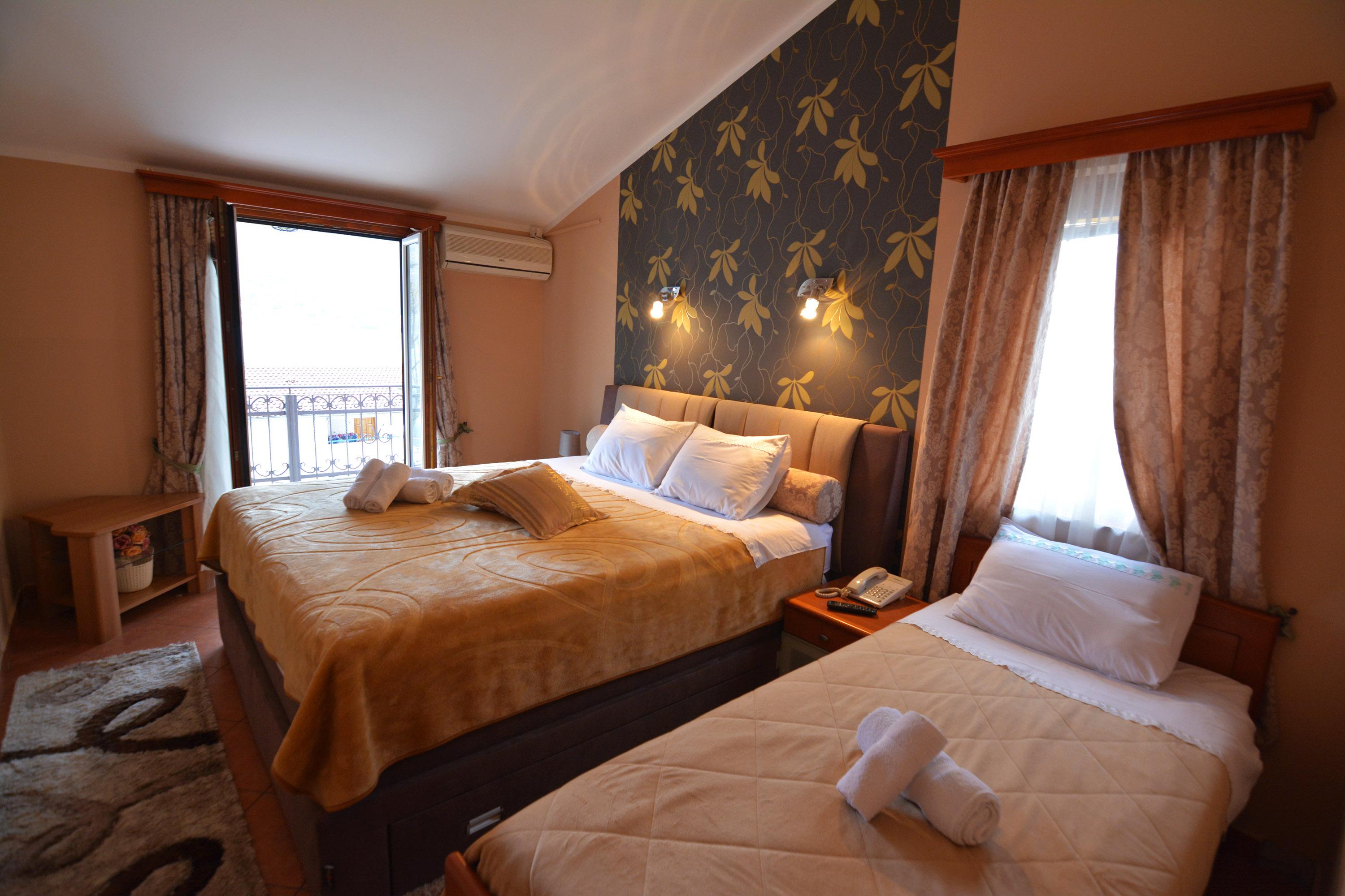Apartments Bogdanovic Kotor Luaran gambar